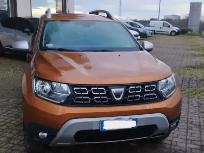 Usata Dacia Duster Lauréate 109 CV (80 kW) 2018 Marrone SUV