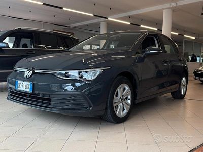 Usata VW Golf VIII 116 CV (85 kW) 2022 Grigio Berlina