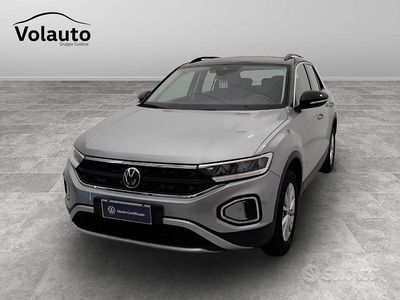Usata VW T-Roc Life 150 CV (110 kW) 2024 Argento SUV
