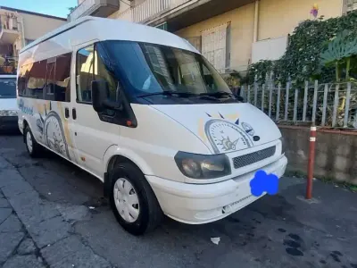 Usata Ford Transit Titanium 129 CV (94 kW) 2001 Bianco