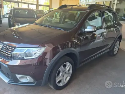 Usata Dacia Sandero 95 CV (69 kW) 2019 Marrone Berlina