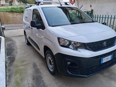 Bianco Usata 2019 Peugeot Partner Monovolume | 11.900 € (Molto cara)