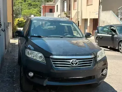 Usata Toyota RAV4 158 CV (116 kW) 2010 SUV