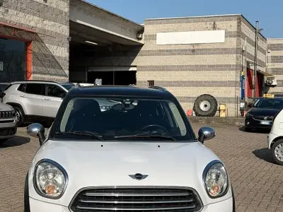 Usata Mini Cooper D Countryman 111 CV (81 kW) 2012 Bianco SUV