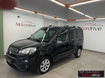 Begagnad Fiat Doblò Easy 88 HK (64 kW) 2016 Grå Minibuss