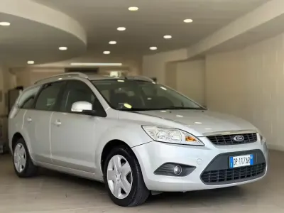 Usata Ford Focus 90 CV (66 kW) 2008 Argento Station wagon