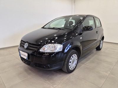 Begagnad VW Fox 54 HK (39 kW) 2006 Svart Halvkombi