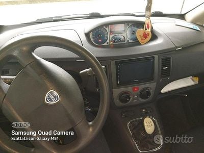 Usata Lancia Musa 2009 Grigio Monovolume