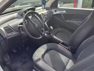 Begagnad Lancia Ypsilon