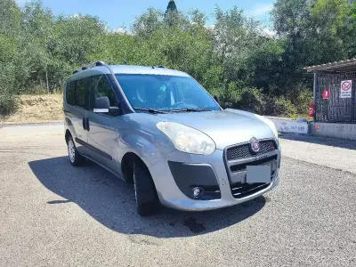 Usata Fiat Doblò 105 CV (77 kW) 2011 Monovolume