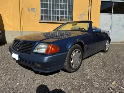 Begagnad Mercedes SL300 231 HK (169 kW) 1993 Blå Cab