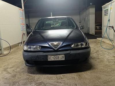 Usata Alfa Romeo 146 90 CV (66 kW) 1995 Blu Utilitaria
