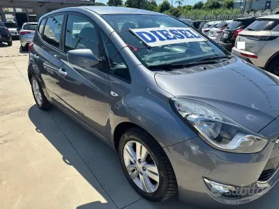 Usata Hyundai ix20 Comfort 90 CV (66 kW) 2014 Grigio Utilitaria