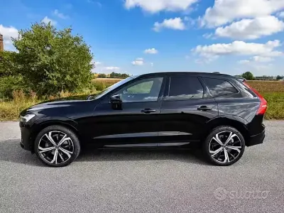 Usado Volvo XC60 R-Design 197 HP (144 kW) 2022 SUV