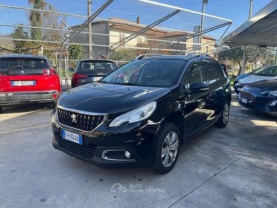 Usata Peugeot 2008 Active 99 CV (72 kW) 2017 Nero SUV