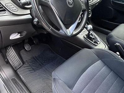 Usata Alfa Romeo Giulietta 120 CV (88 kW) 2017 Grigio Utilitaria