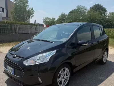 Usata Ford B-MAX Titanium 100 CV (73 kW) 2013 Grigio Monovolume