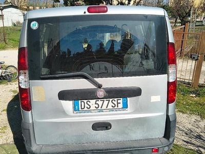 Usata Fiat Doblò 75 CV (55 kW) 2008 Grigio Monovolume