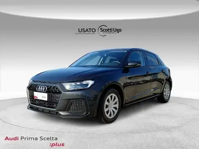 Käytetty Audi A1 Sportback Advanced Plus 116 HP (85 kW) 2025 Harmaa Viistoperä
