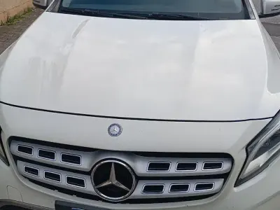 Usata Mercedes GLA220 177 CV (130 kW) 2017 Bianco SUV