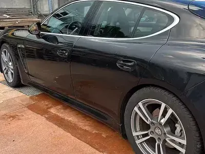Usata Porsche Panamera 400 CV (294 kW) 2010 Nero Utilitaria