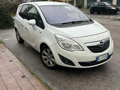 Usata Opel Meriva Club 75 CV (55 kW) 2010 Bianco Monovolume