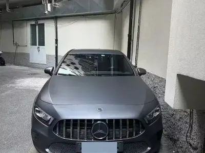 Usata Mercedes A180 116 CV (85 kW) 2020 Grigio Berlina