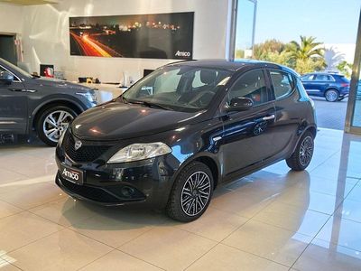 Usata Lancia Ypsilon Platinum 69 CV (50 kW) 2018 Nero Utilitaria