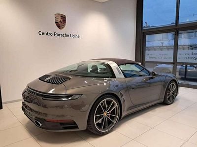 Usata Porsche 911 450 CV (330 kW) 2024 Grigio Cabrio