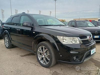 Usata Fiat Freemont Lounge 170 CV (125 kW) 2015 Nero SUV