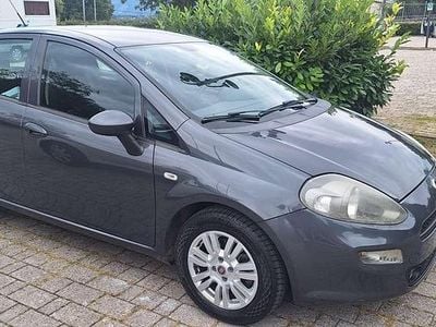 Usata Fiat Punto Lounge 95 CV (69 kW) 2017 Utilitaria