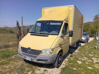 Usata Mercedes Sprinter 109 CV (80 kW) 2000 Giallo Furgone