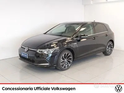 Gebraucht VW Golf VIII Style 116 PS (85 kW) 2023 Schwarz Limousine