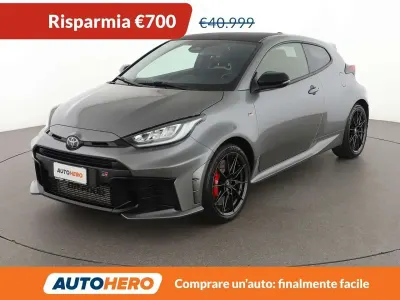 Usata Toyota Yaris 280 CV (205 kW) 2024 Grigio Utilitaria