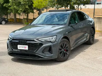 Usata Audi e-tron Sportback S-Line 158 kW (215 CV) 2024 Grigio SUV
