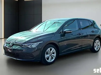 Usata VW Golf VIII Life 116 CV (85 kW) 2021 Grigio urano Berlina