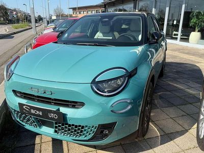 Nuova Fiat 600 La Prima 101 CV (74 kW) 2025 Verde SUV