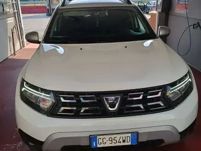 Usata Dacia Duster Prestige 101 CV (74 kW) 2021 Bianco SUV