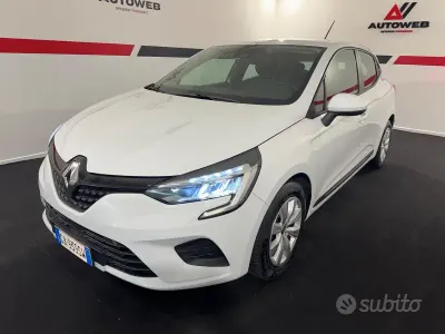 Używany Renault Clio V Edition One 101 KM (74 kW) 2020 Biały Sedan/Limuzyna