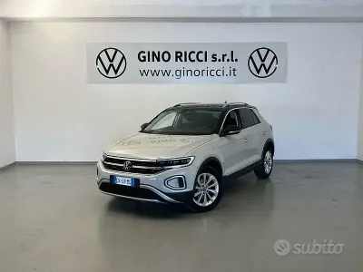 Usata VW T-Roc Style 116 CV (85 kW) 2023 Grigio SUV
