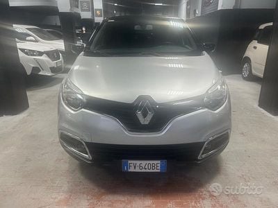 Usata Renault Captur Zen 90 CV (66 kW) 2017 Grigio SUV