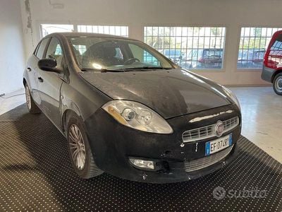 Usata Fiat Bravo Dynamic 105 CV (77 kW) 2010 Nero metallizzato Utilitaria