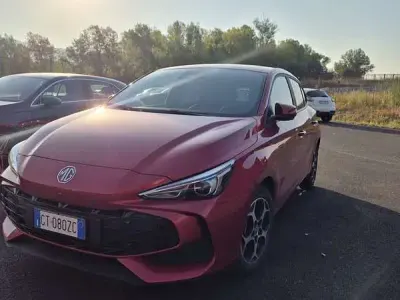 Usata MG MG3 Luxury 102 CV (75 kW) 2024 Utilitaria