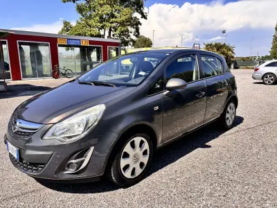 Usata Opel Corsa 86 CV (63 kW) 2014 Grigio Utilitaria