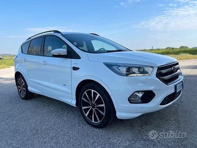 Usata Ford Kuga ST 180 CV (132 kW) 2017 Bianco SUV