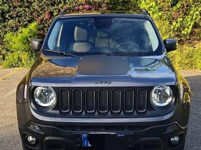 Usata Jeep Renegade Trailhawk 170 CV (125 kW) 2017 Grigio SUV