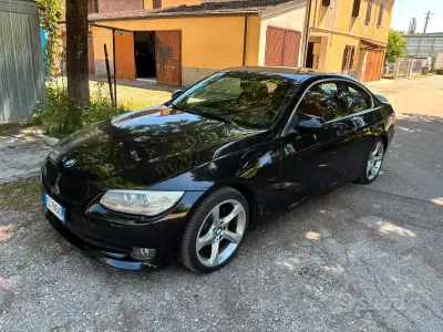 Usata BMW 320 Efficient Dynamics 184 CV (135 kW) 2011 Nero Coupé