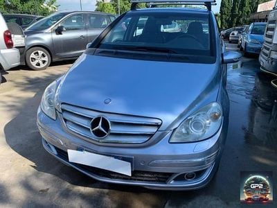 Begagnad Mercedes 200 193 HK (141 kW) 2006 Grå
