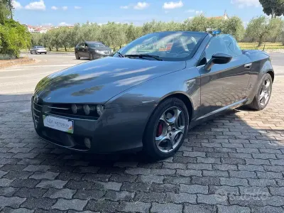 Usata Alfa Romeo Spider 200 CV (147 kW) 2009 Grigio Cabrio