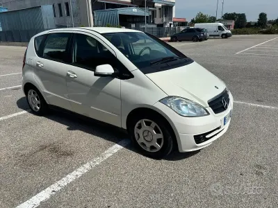 Usata Mercedes A160 Style 82 CV (60 kW) 2011 Bianco Berlina
